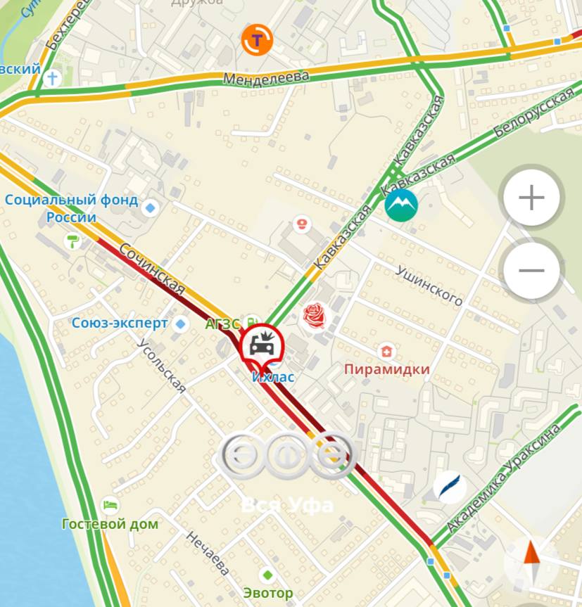 Жесткая пробка на Сочинской из-за ДТП Жесткая пробка на Сочинской из-за ДТП