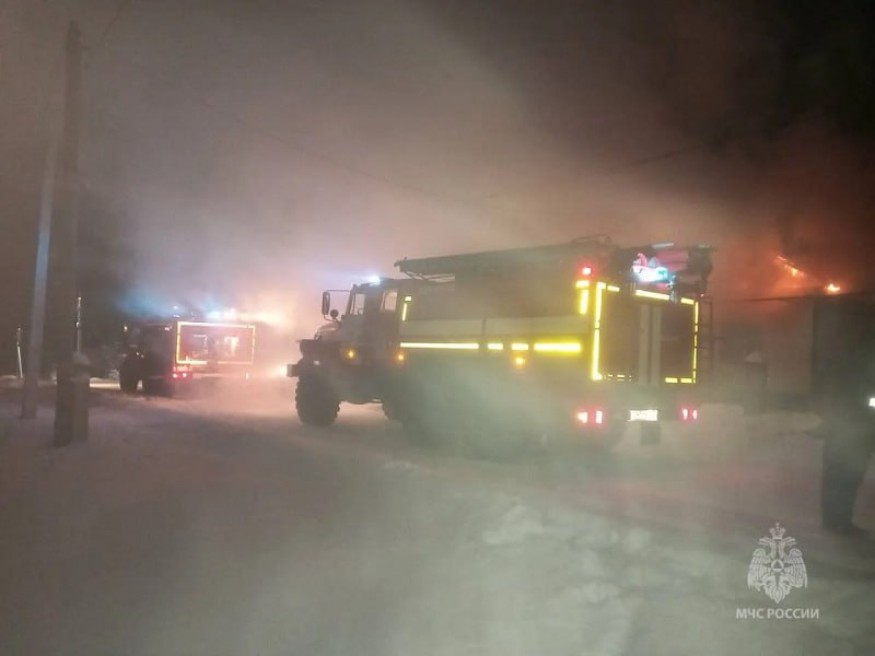 Спасли 95-летнюю бабушку. Накануне вечером в селе Мишкино Мишкинского района произошел пожар в жилом доме на улице Красноармейской