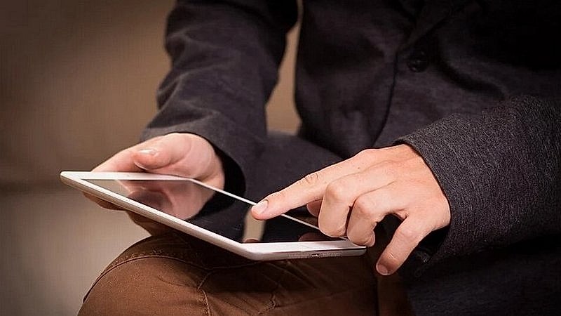 MAX = паспорт?. Госдума приняла закон, который приравнивает аккаунт в государственном мессенджере «MAX» к удостоверению личности