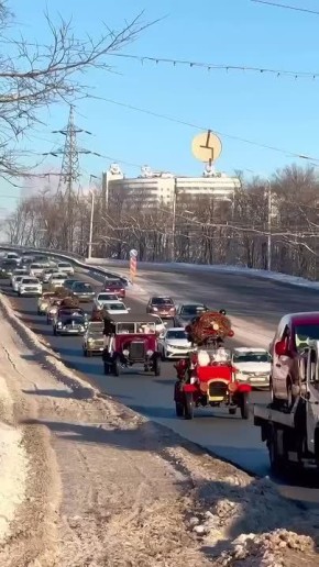Сегодня по улицам города прошёл пробег ретроавтомобилей