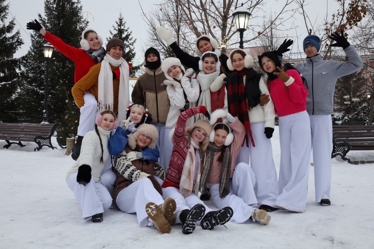 Сегодня в Стерлитамаке открылись еще два новогодних городка Сегодня в Стерлитамаке открылись еще два новогодних городка