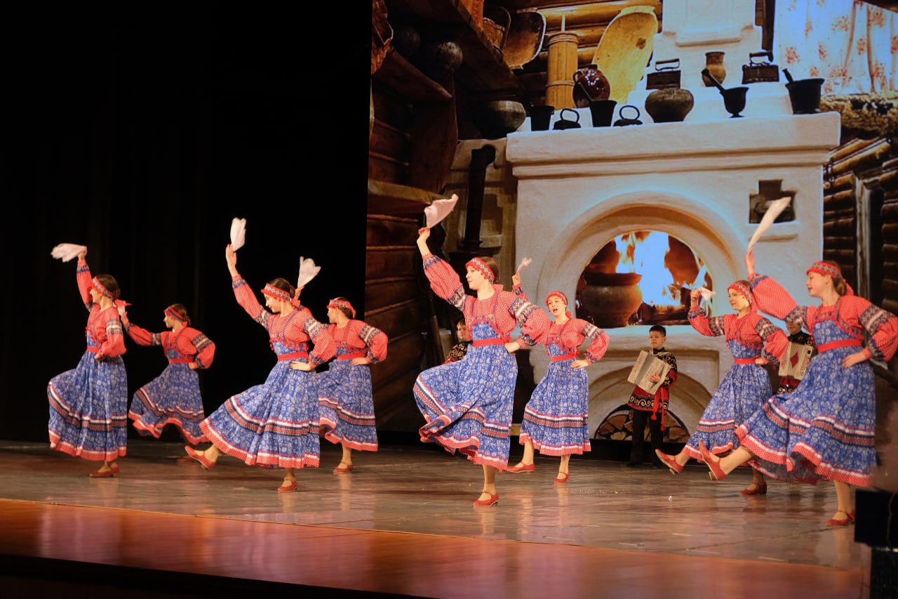 Новогоднее представление в ГДК Новогоднее представление в ГДК