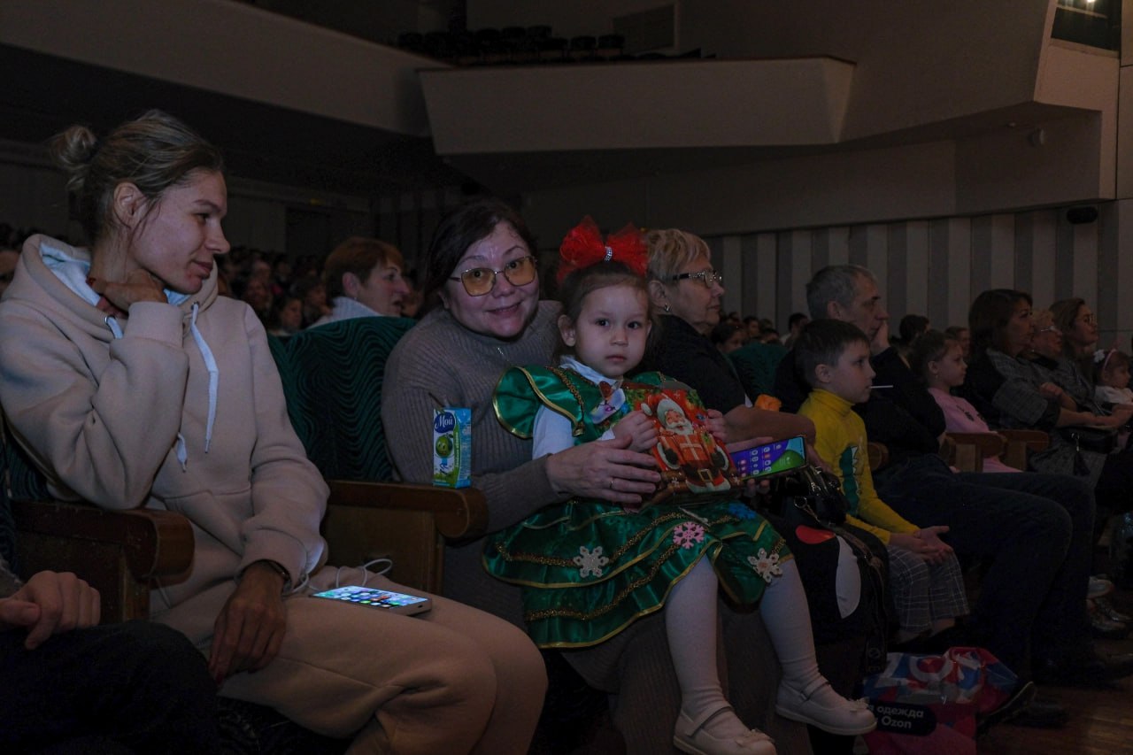 Новогоднее представление в ГДК Новогоднее представление в ГДК