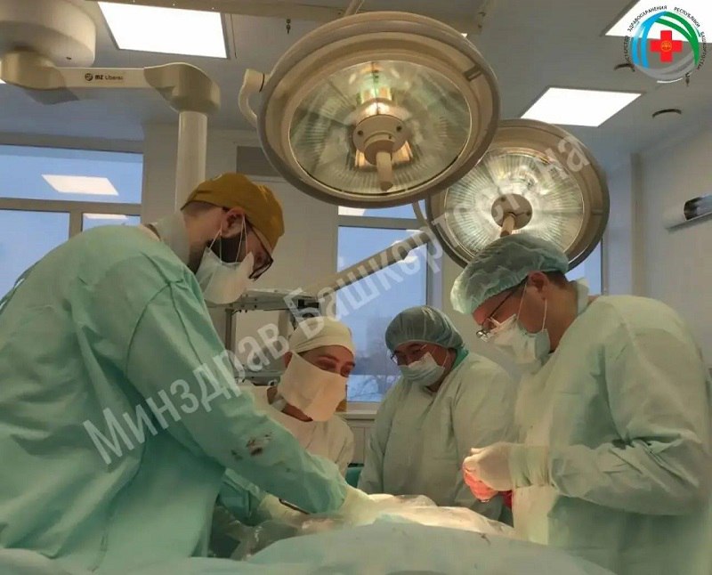 Спасли маму двойняшек. В РКБ им. Куватова вернули к жизни 37-летнюю женщину, у которой после кесарева сечения резко ухудшилось состояние