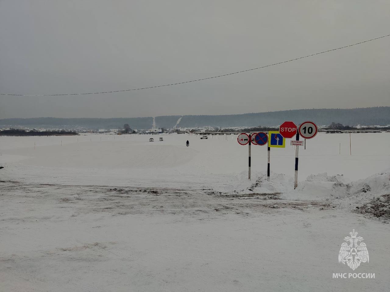 В Караидельском районе открылась ледовая переправа В Караидельском районе открылась ледовая переправа
