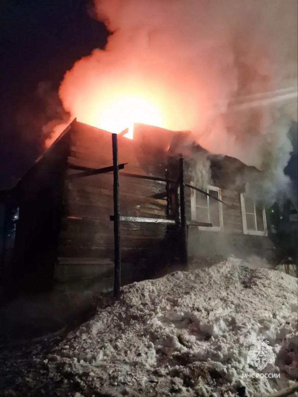 В Белорецке произошёл крупный пожар В Белорецке произошёл крупный пожар