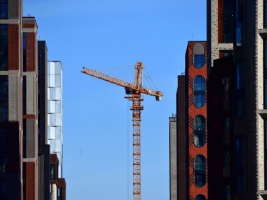 Штрафы за задержки ввода жилья возвращаются: изменения в строительной отрасли