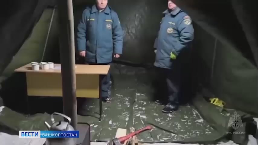 Десятки ДТП и тонны снега - репортаж "Вестей" о последствиях сильной метели в Башкирии