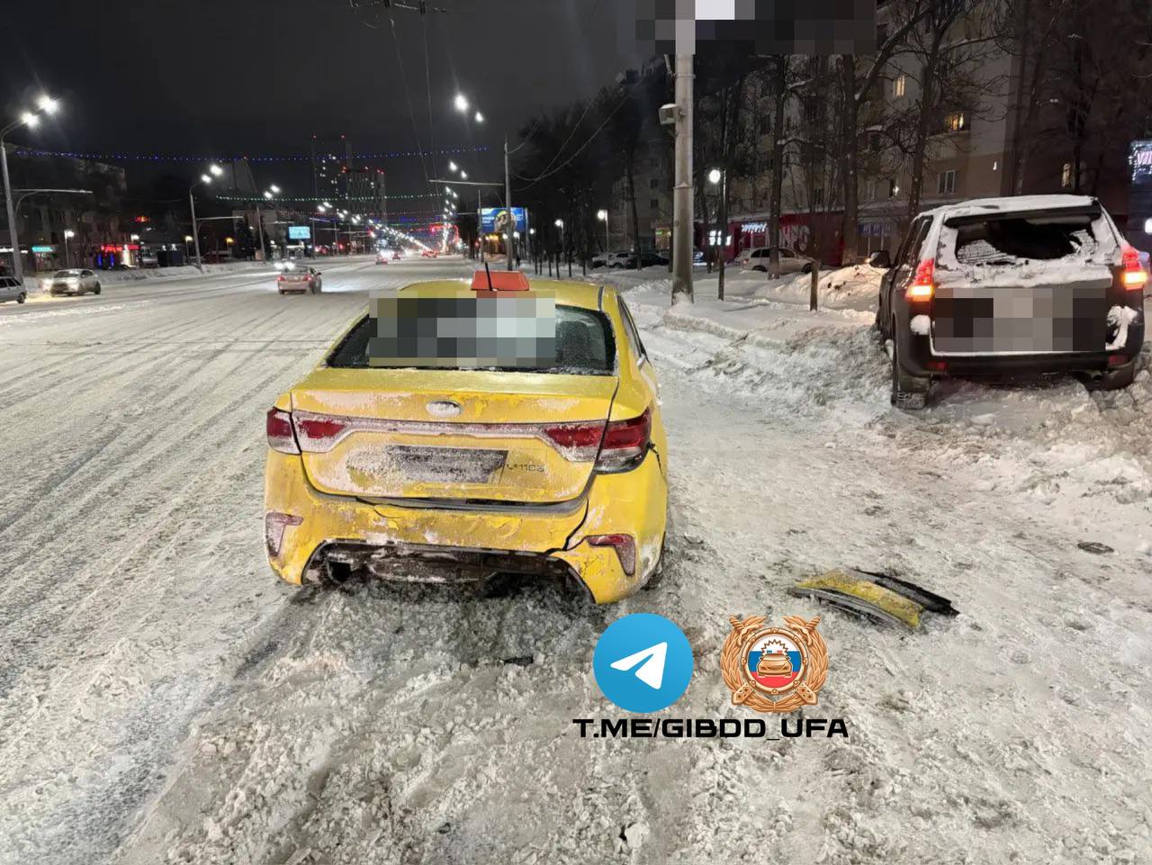Врезались 6 автомобилей. ДТП произошло вчера около 23:00 на проспекте Октября в Уфе Врезались 6 автомобилей. ДТП произошло вчера около 23:00 на проспекте Октября в Уфе