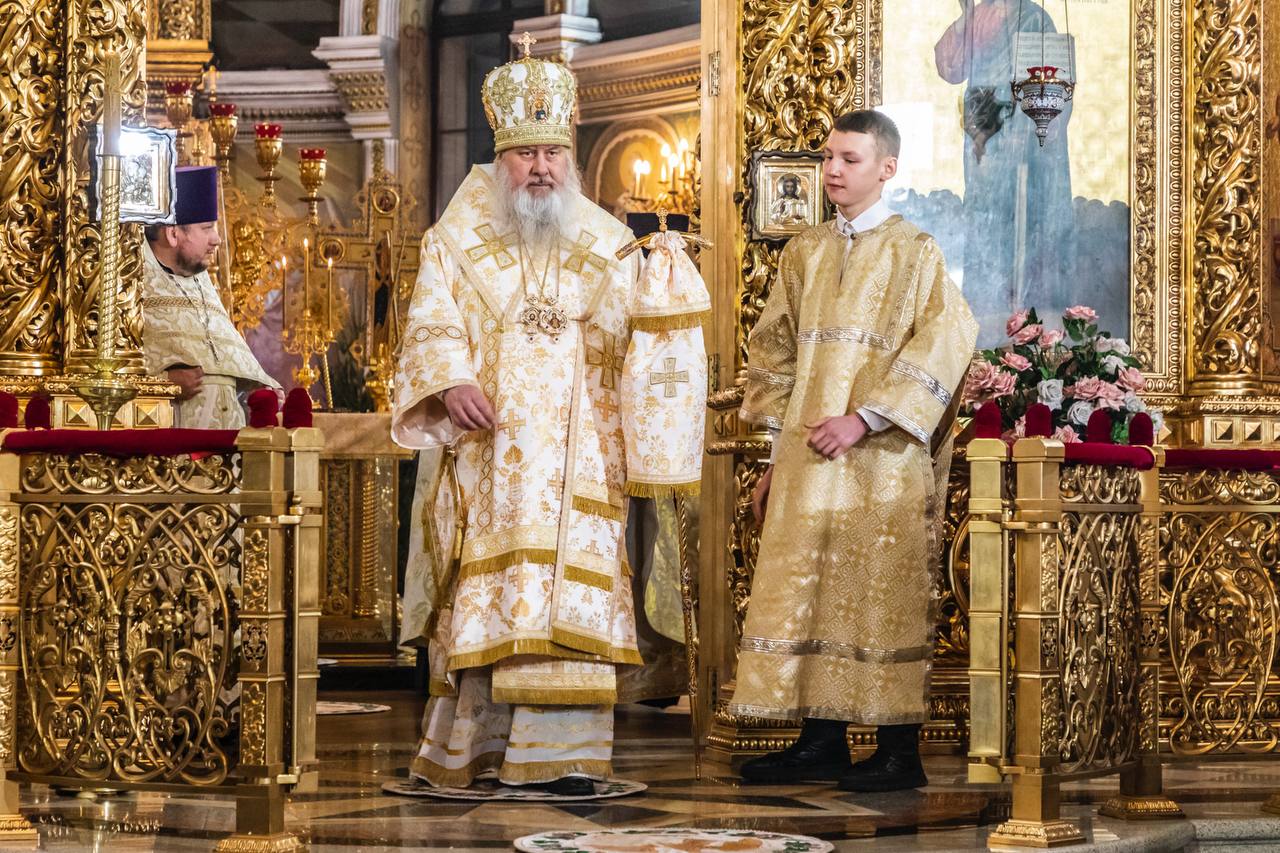 Рождество в Уфе. В Уфе празднуют Рождество Христово – один из важнейших христианских праздников, который посвящён рождению сына божьего Иисуса Христа Рождество в Уфе. В Уфе празднуют Рождество Христово – один из важнейших христианских праздников, который посвящён рождению сына божьего Иисуса Христа