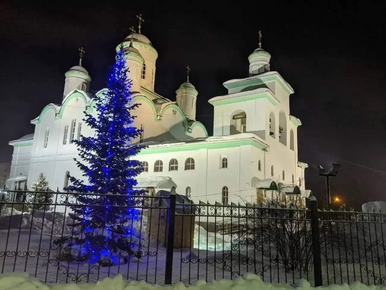 Радий Хабиров поздравил православных с Рождеством