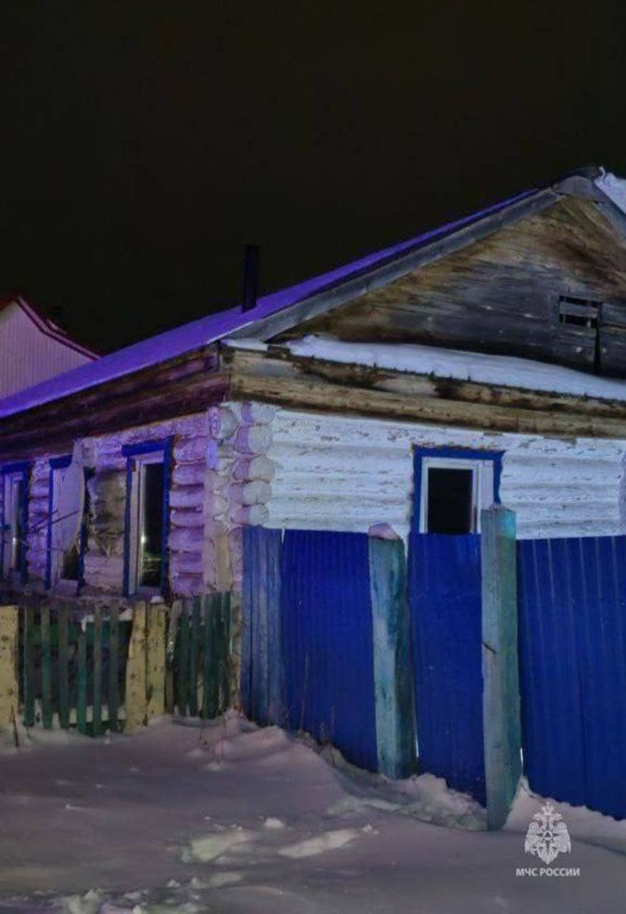 В Баймакском районе Башкирии в бревенчатом доме сгорели мужчина и женщина