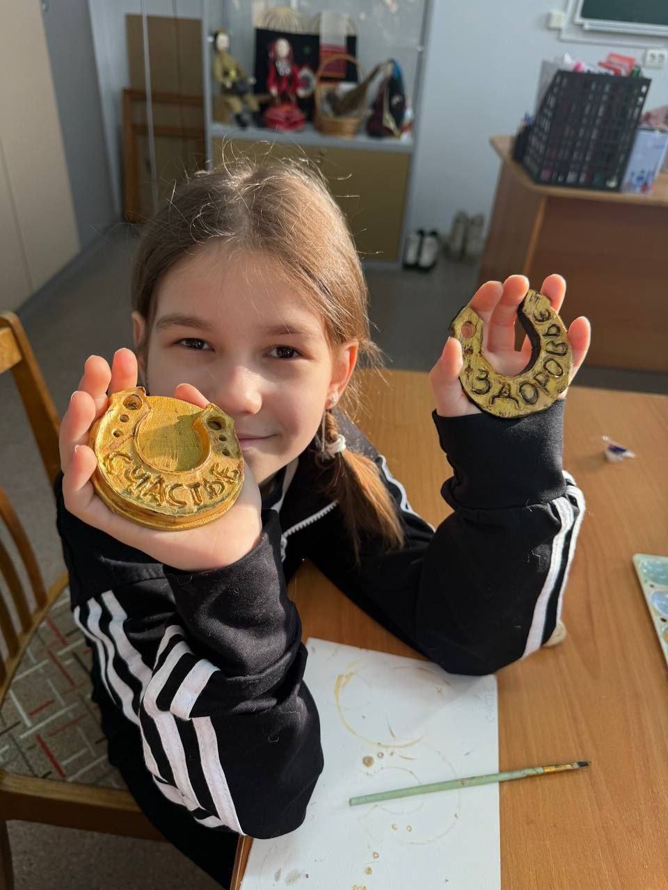 Сегодня во Дворце пионеров и школьников им.А.П.Гайдара прошла интерактивная программа «Время чудес» для детей и их родителей, организованная волонтерами команды «РВС» вместе с сотрудниками информационно-методического отдела... Сегодня во Дворце пионеров и школьников им.А.П.Гайдара прошла интерактивная программа «Время чудес» для детей и их родителей, организованная волонтерами команды «РВС» вместе с сотрудниками информационно-методического отдела...