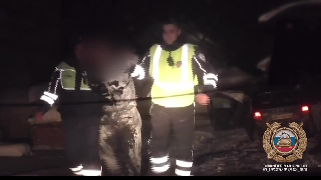 В Уфимском районе водитель без прав пытался скрыться от инспекторов ДПС