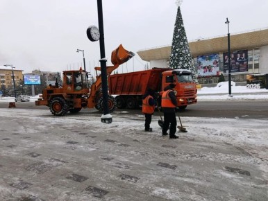Новый день - новая уборка. В Уфе ведутся плановые работы по зимнему содержанию улиц