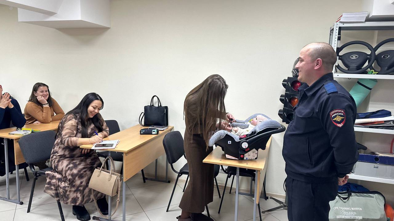 Госавтоинспекция Уфы продолжает работу с курсантами автошкол