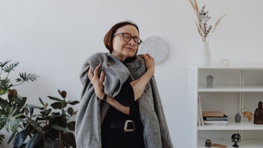 Мошенник обманул пенсионерку на норковую шубу: как это произошло