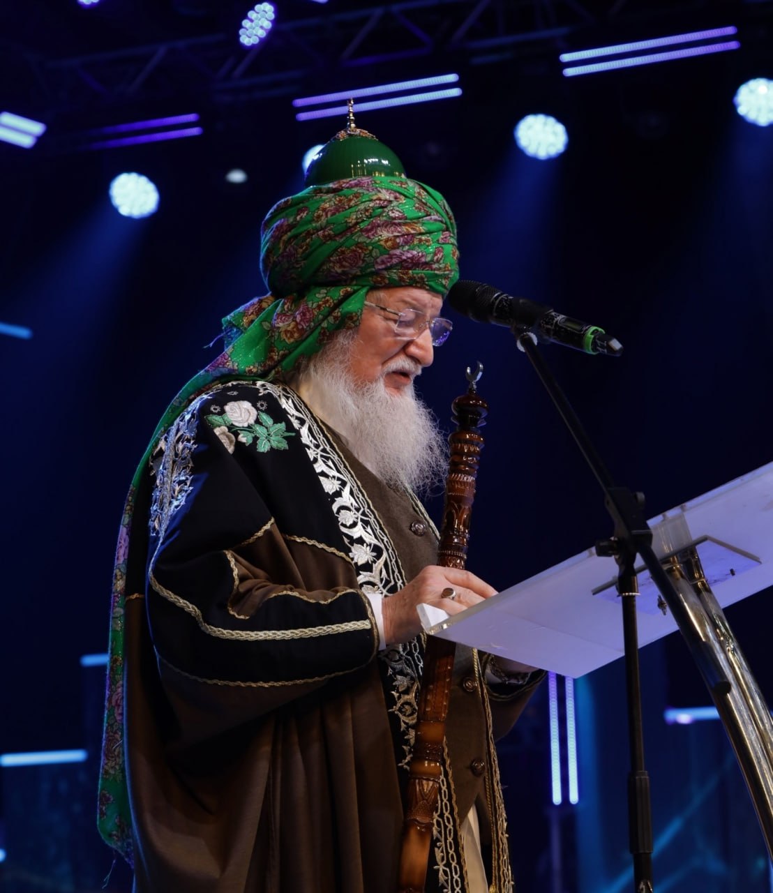 Верховный муфтий Талгат Таджуддин: «Пророк Мухаммад предсказал появление телефона и умного дома»