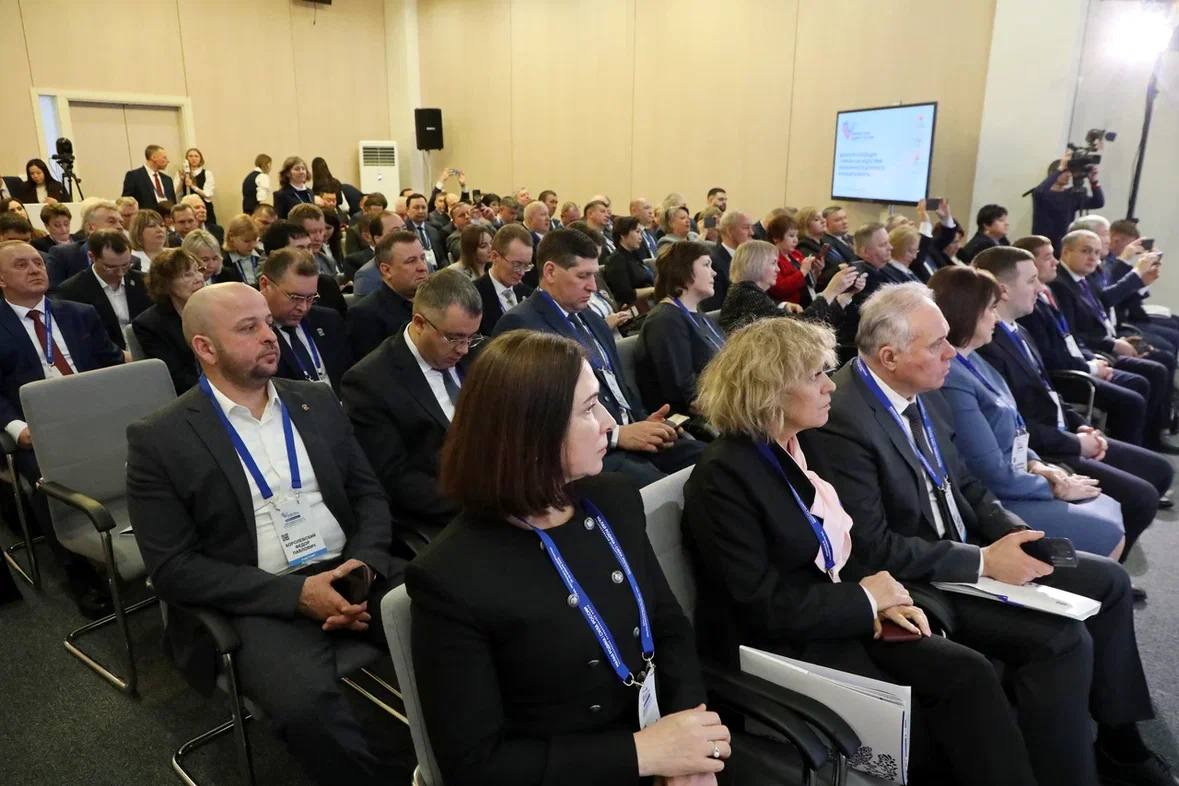 Ратмир Мавлиев: Уфа стала площадкой для большого федерального диалога Ратмир Мавлиев: Уфа стала площадкой для большого федерального диалога