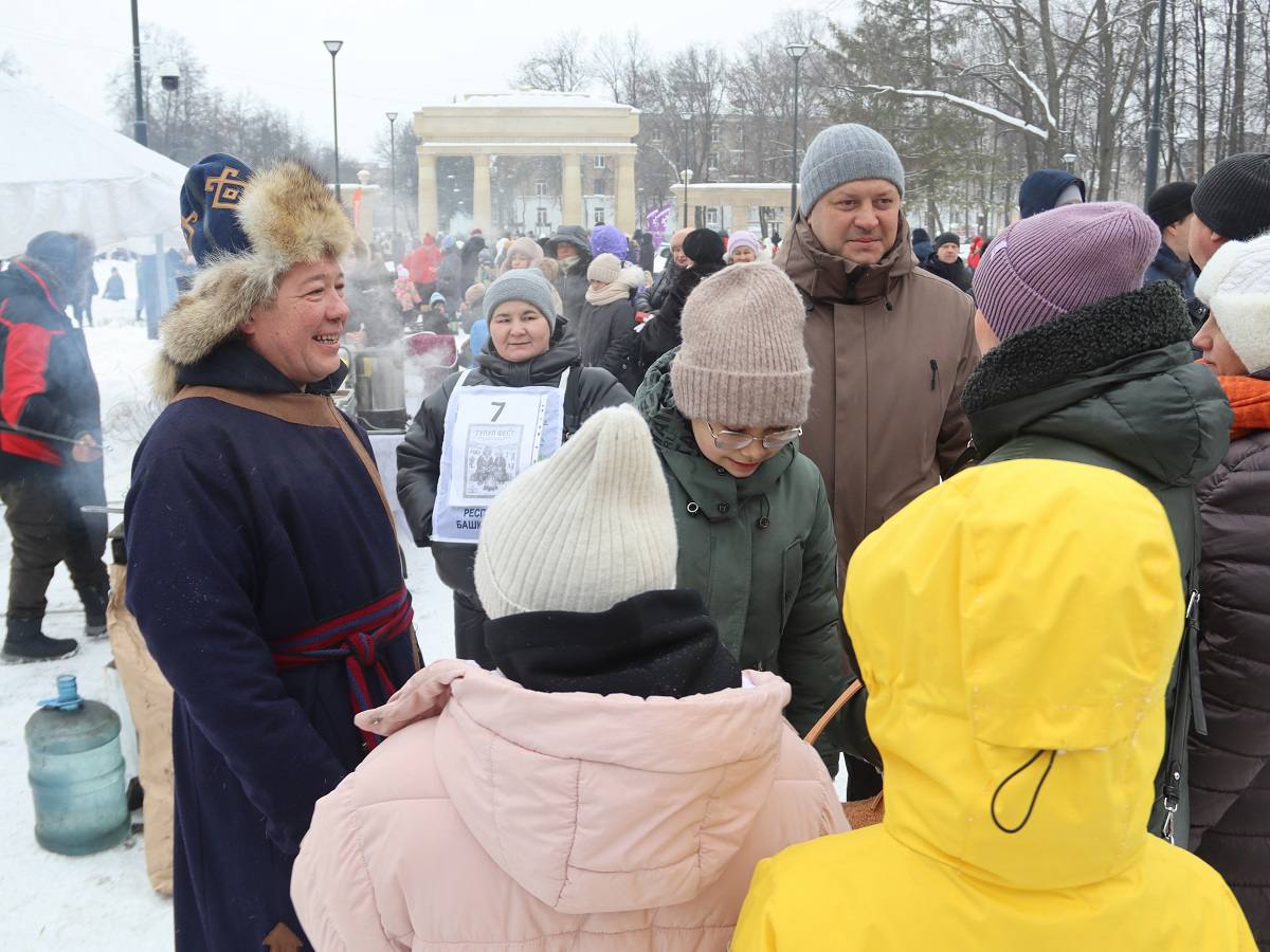 С национальным колоритом . 31 января в уфимском парке культуры и отдыха Нефтехимиков прошел фестиваль «Тулуп ФЕСТ», посвященный Году единства народов России и Году большой и дружной семьи в РБ Главная особенность яркого... С национальным колоритом . 31 января в уфимском парке культуры и отдыха Нефтехимиков прошел фестиваль «Тулуп ФЕСТ», посвященный Году единства народов России и Году большой и дружной семьи в РБ Главная особенность яркого...