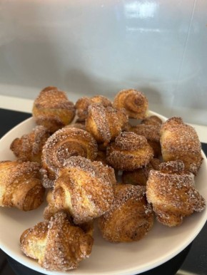 Творожные рогалики: возвращение в детство с помощью аэрогриля