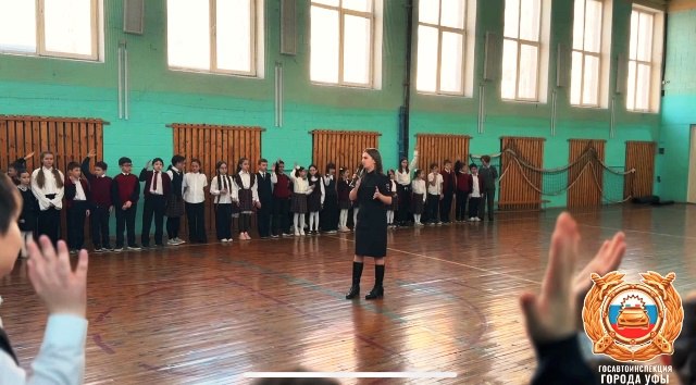 Профилактическая работа в образовательных учреждениях Уфы продолжается