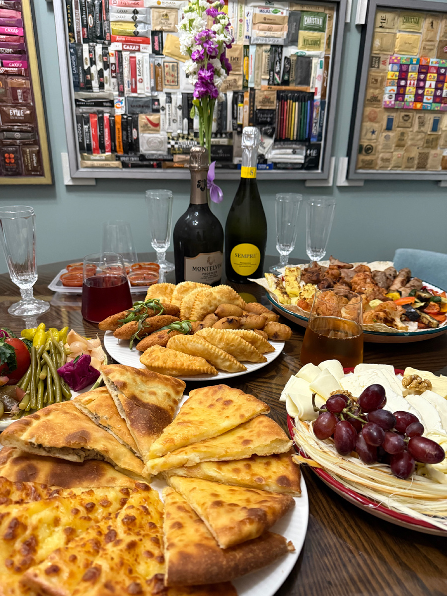 Как организовать кавказское застолье: секреты из ресторана Ткемали