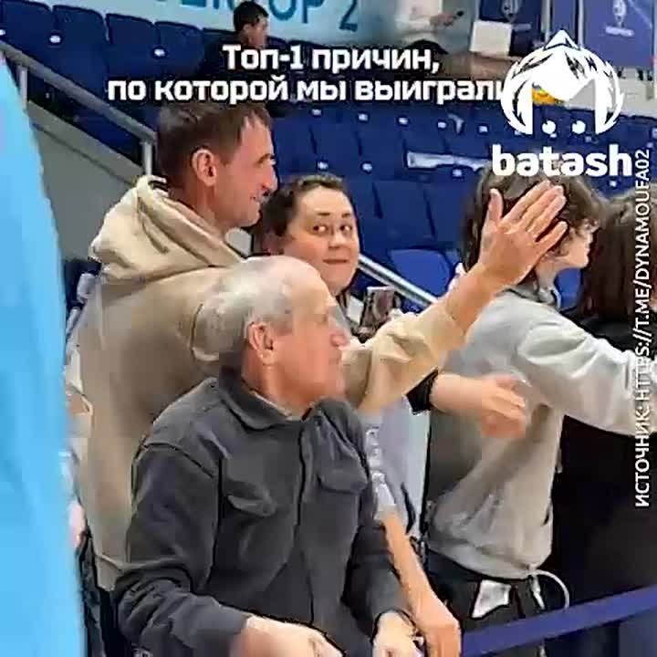 Найдите себе человека, который будет болеть за вас так же, как этот фанат уфимского БК "Динамо"