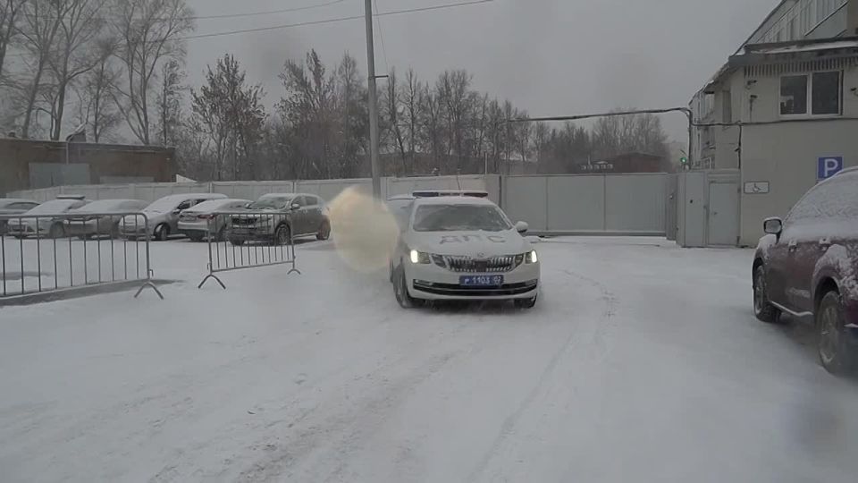 Уважаемые участники дорожного движения, в связи с ухудшением погодных условий призываю воздержаться от дальних поездок, особенно в ночное время!