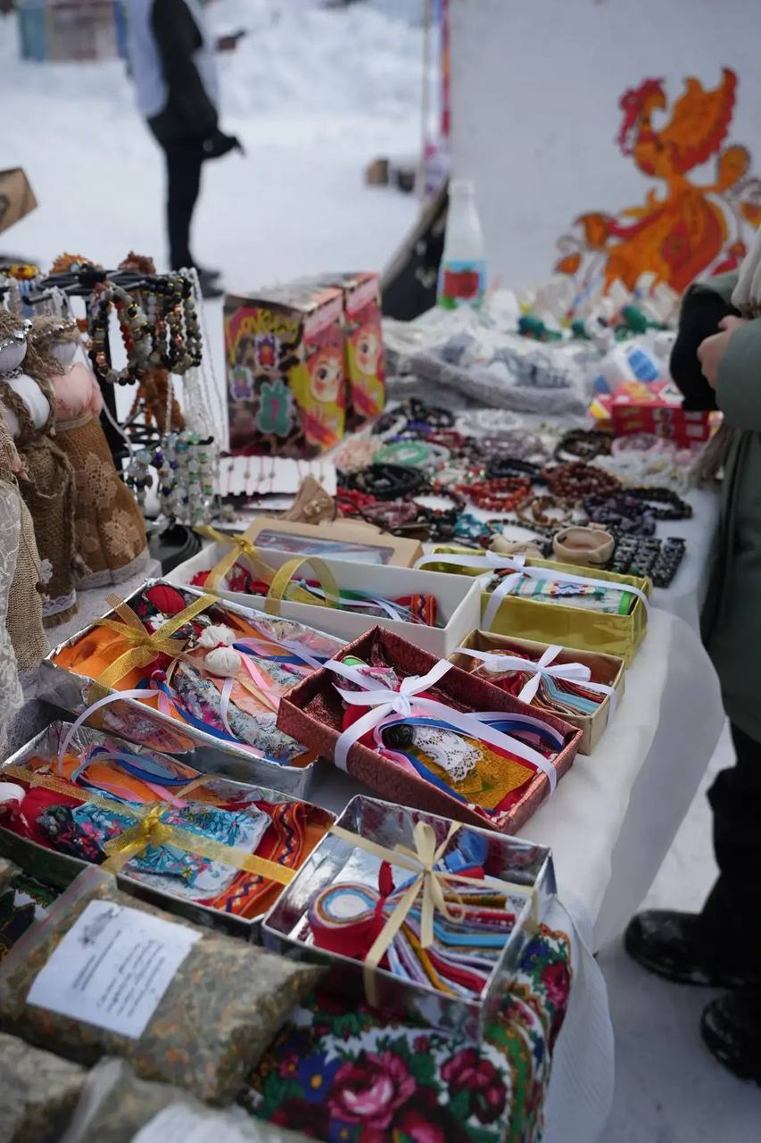 Масленичные гуляния прошли сегодня в парке им.Ю.А.Гагарина Масленичные гуляния прошли сегодня в парке им.Ю.А.Гагарина