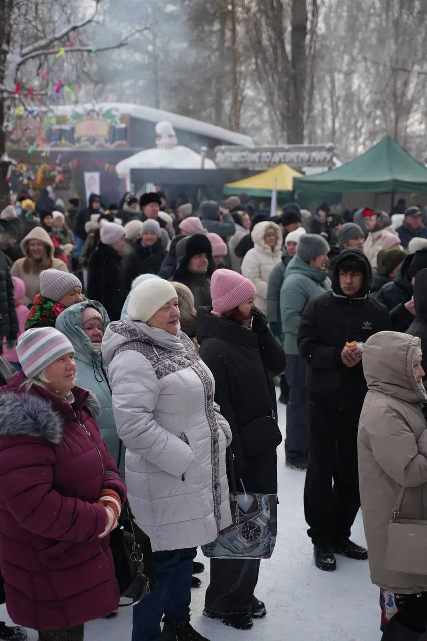 Масленичные гуляния прошли сегодня в парке им.Ю.А.Гагарина Масленичные гуляния прошли сегодня в парке им.Ю.А.Гагарина