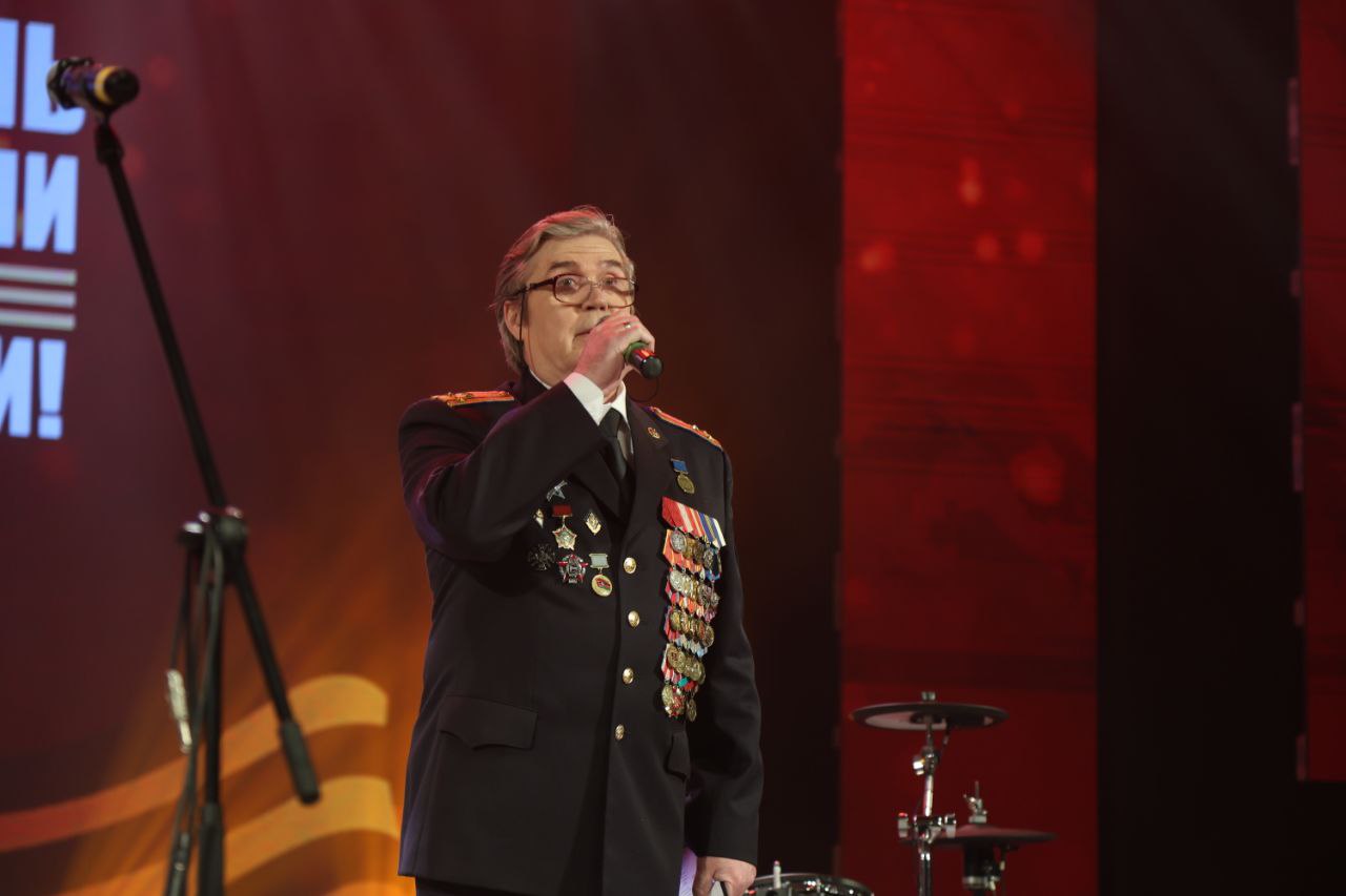 Всероссийский фестиваль военно-патриотической песни "О Родине! О доблести! О чести!" был посвящен всем защитникам Отечества - военнослужащим и ветеранам боевых действий, памяти тех, кто отдал свою жизнь за Отечество Всероссийский фестиваль военно-патриотической песни "О Родине! О доблести! О чести!" был посвящен всем защитникам Отечества - военнослужащим и ветеранам боевых действий, памяти тех, кто отдал свою жизнь за Отечество