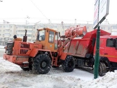 Коммунальные службы города продолжают работы по зимнему содержанию улиц