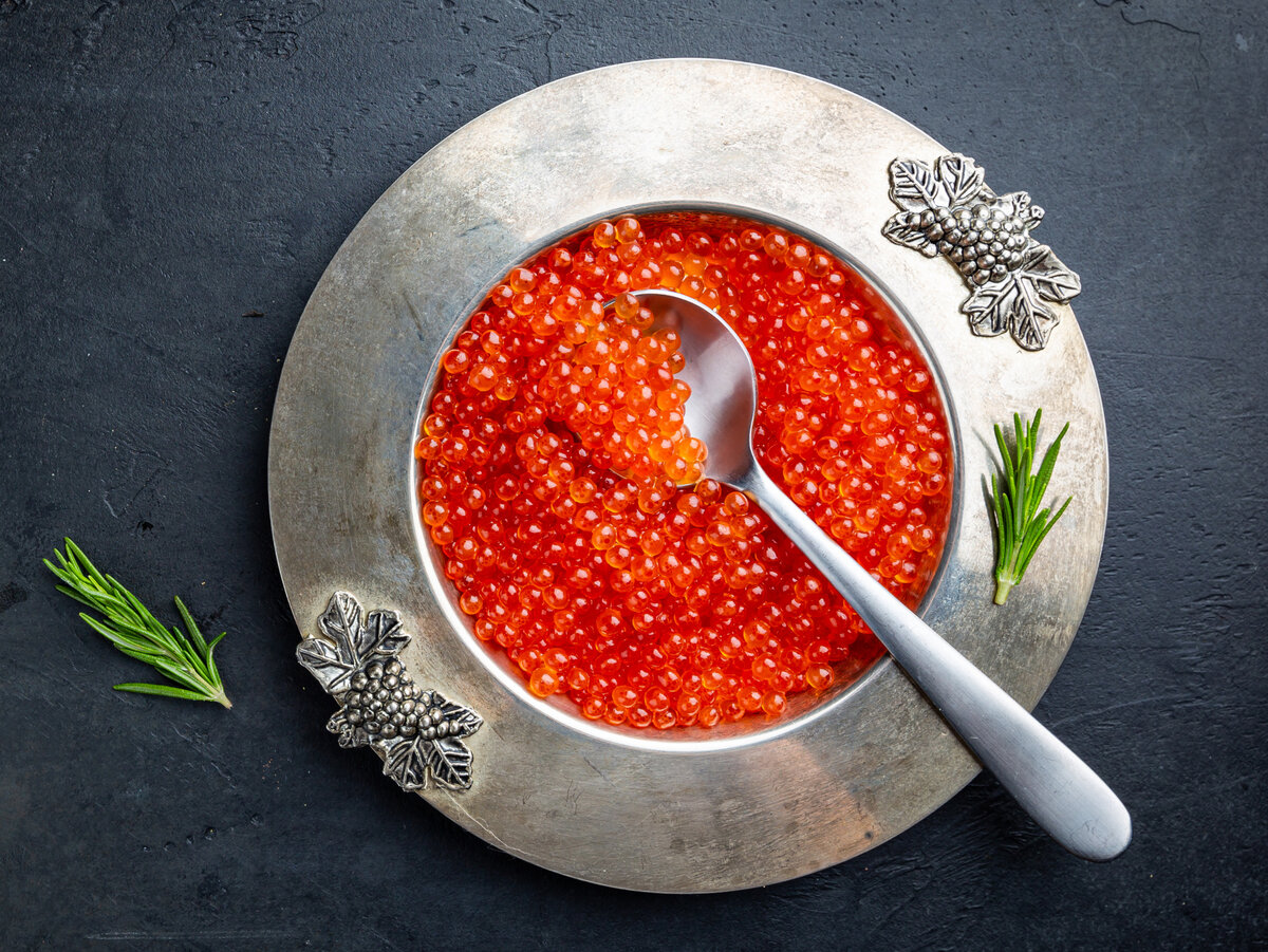 Любимые новогодние бутерброды с икрой: как их красиво и просто приготовить