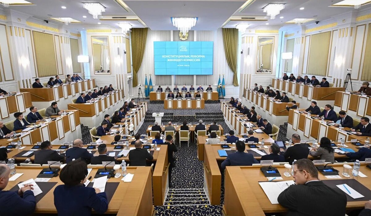 Правительство под контролем: ключевые изменения в Конституции Казахстана