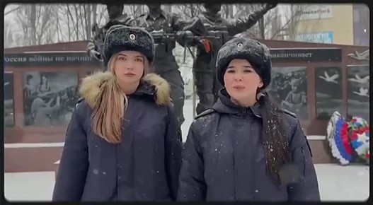 Традиционно 23 Февраля мы чествуем военных, которые доблестно несли и несут свою службу, оберегая спокойствие мирного населения