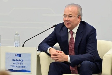 Андрей Назаров в деталях рассказал о новых законодательных нормах, среди которых — развитие цифровых сервисов, снижение бюрократической нагрузки и усиление безопасности образовательных учреждений