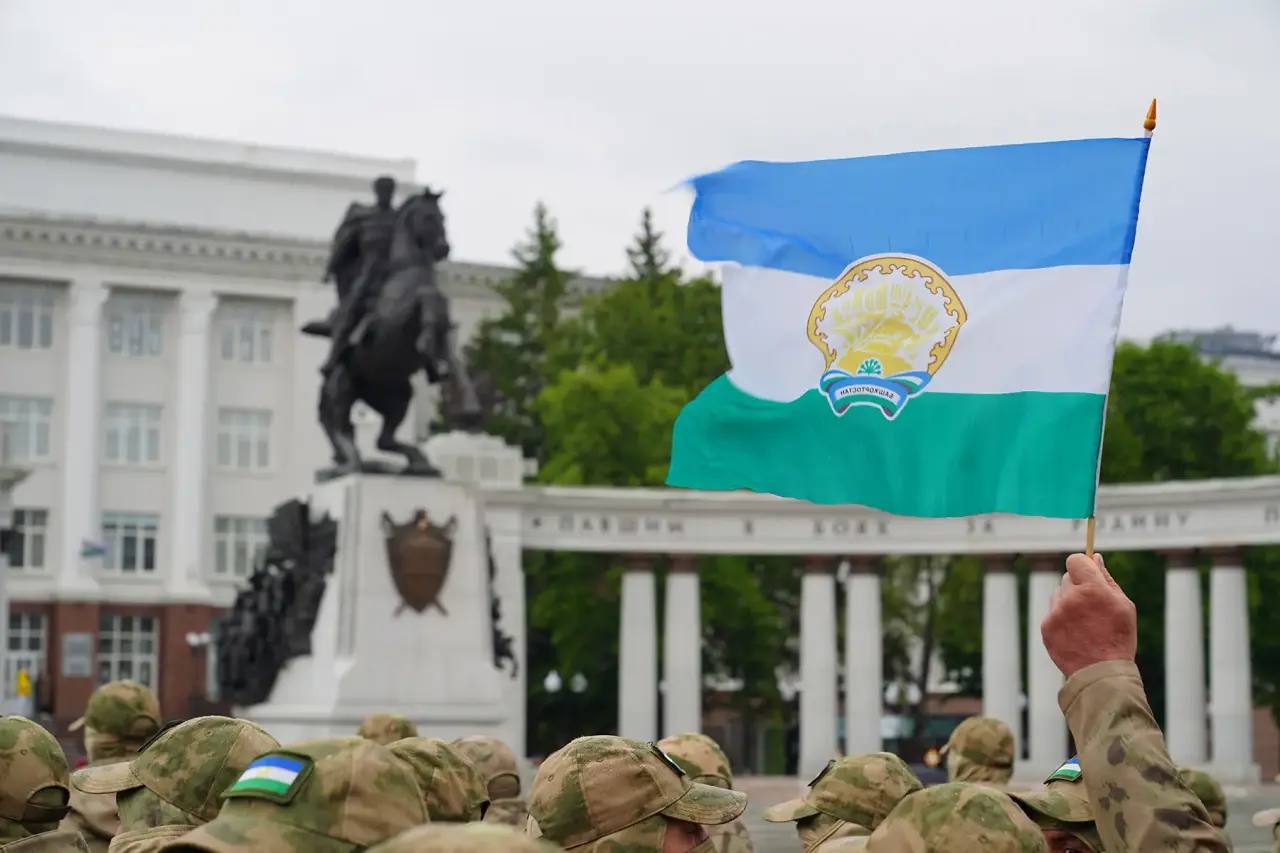 Радий Хабиров поздравил жителей республики с Днем Государственного флага Башкортостана и напомнил об общих ценностях, целях и истории Радий Хабиров поздравил жителей республики с Днем Государственного флага Башкортостана и напомнил об общих ценностях, целях и истории