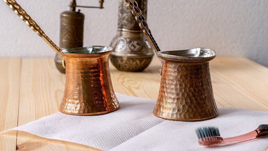 Как вернуть медным изделиям блеск: советы по уходу и очистке