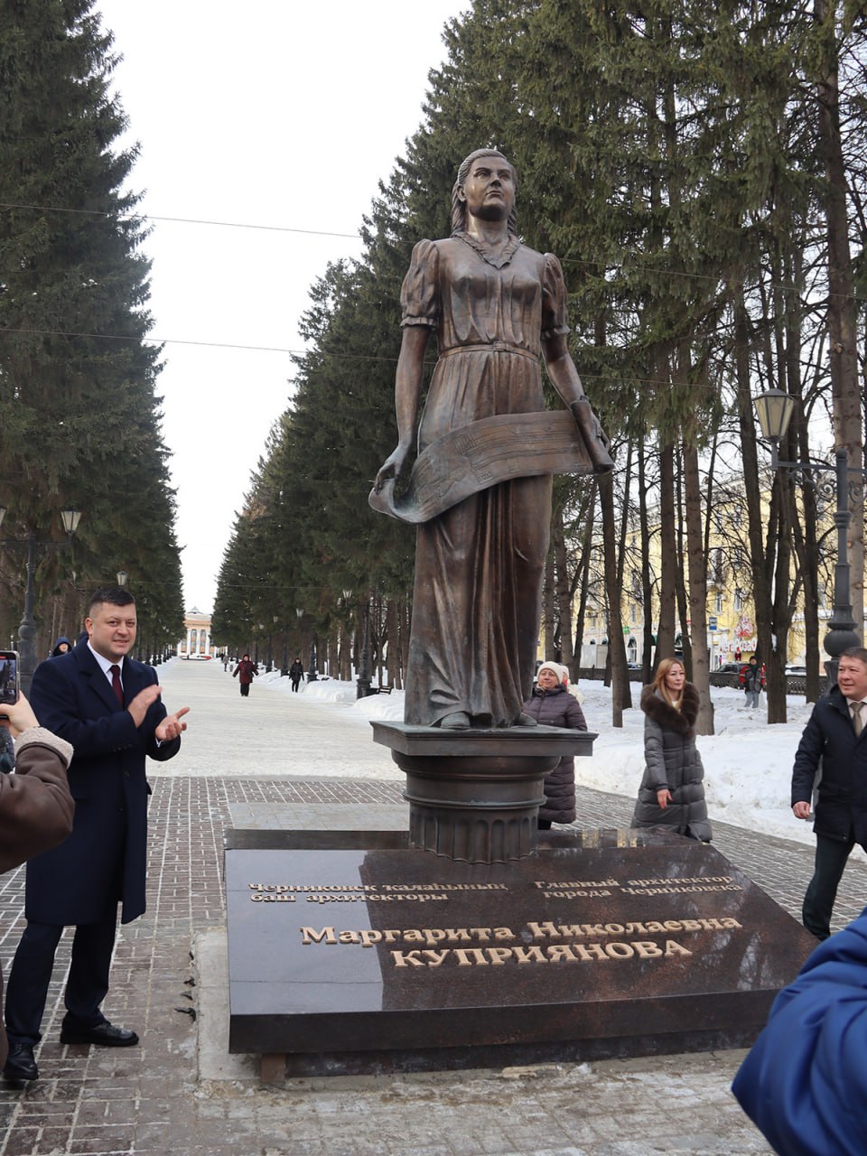 Памяти черниковского зодчего Памяти черниковского зодчего