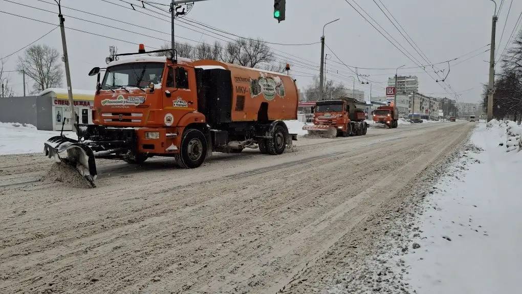 Снег убираем, весну встречаем! Снег убираем, весну встречаем!