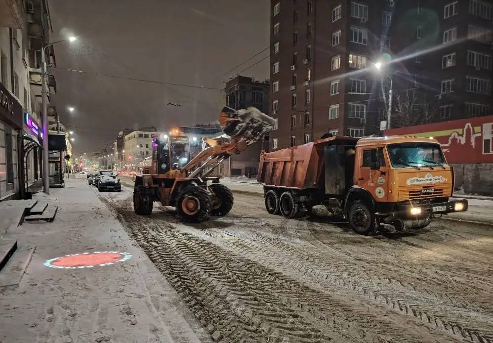 Снег убираем, весну встречаем! Снег убираем, весну встречаем!