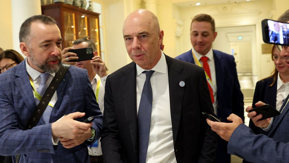 Почему Минфин игнорирует ФНБ: мнение эксперта о бюджетных манипуляциях и банковской выгоде