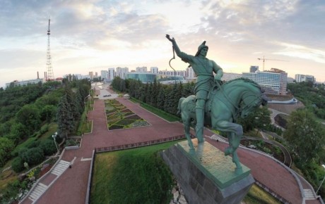 Уфимец поджёг машину возлюбленной — за то, что она рассталась с ним на 23 февраля