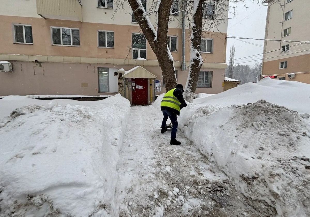 Снежные цифры. Службы ЖКХ города продолжают трудиться Снежные цифры. Службы ЖКХ города продолжают трудиться