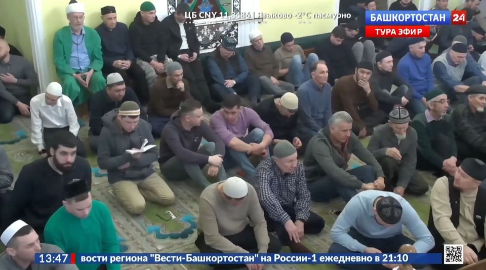 Прямо сейчас началась трансляция пятничного намаза