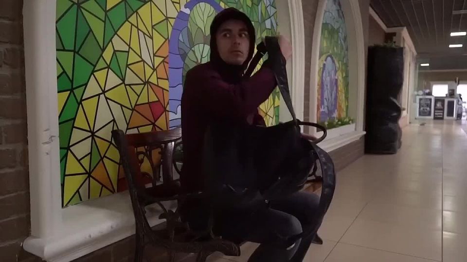 Заметили что-то подозрительное?