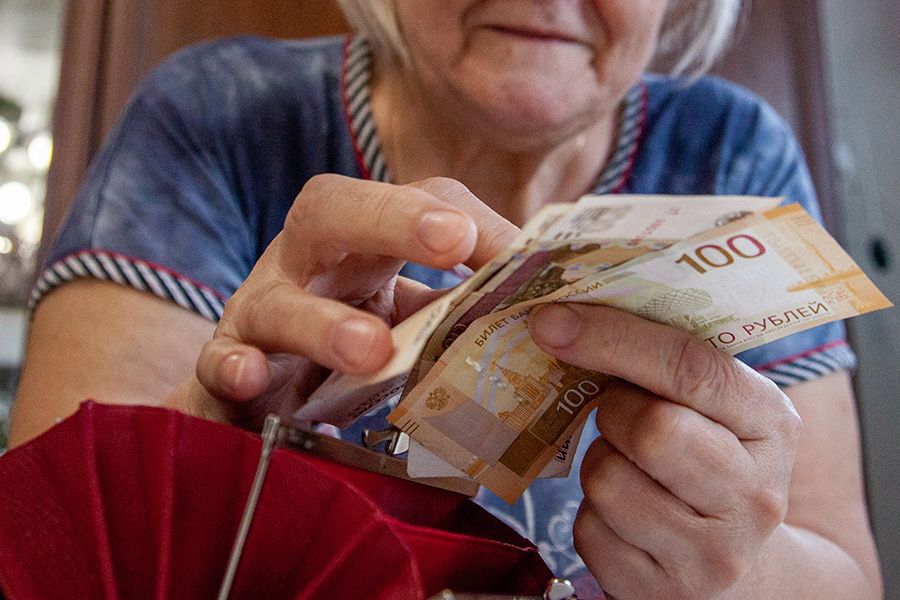 Ранние выплаты пенсий: что ждать пенсионерам в марте