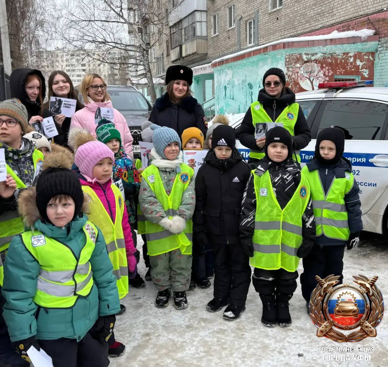 С раннего детства одна из наиболее важных задач для ребенка – научиться правилам жизни во взрослом мире С раннего детства одна из наиболее важных задач для ребенка – научиться правилам жизни во взрослом мире