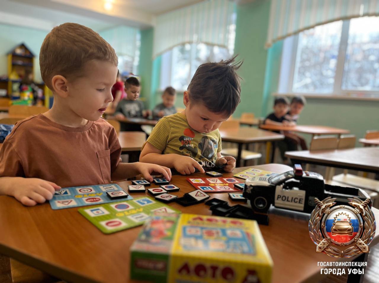 С раннего детства одна из наиболее важных задач для ребенка – научиться правилам жизни во взрослом мире С раннего детства одна из наиболее важных задач для ребенка – научиться правилам жизни во взрослом мире